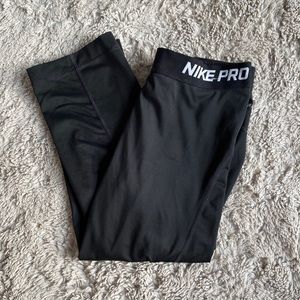 Nike Pro Capris